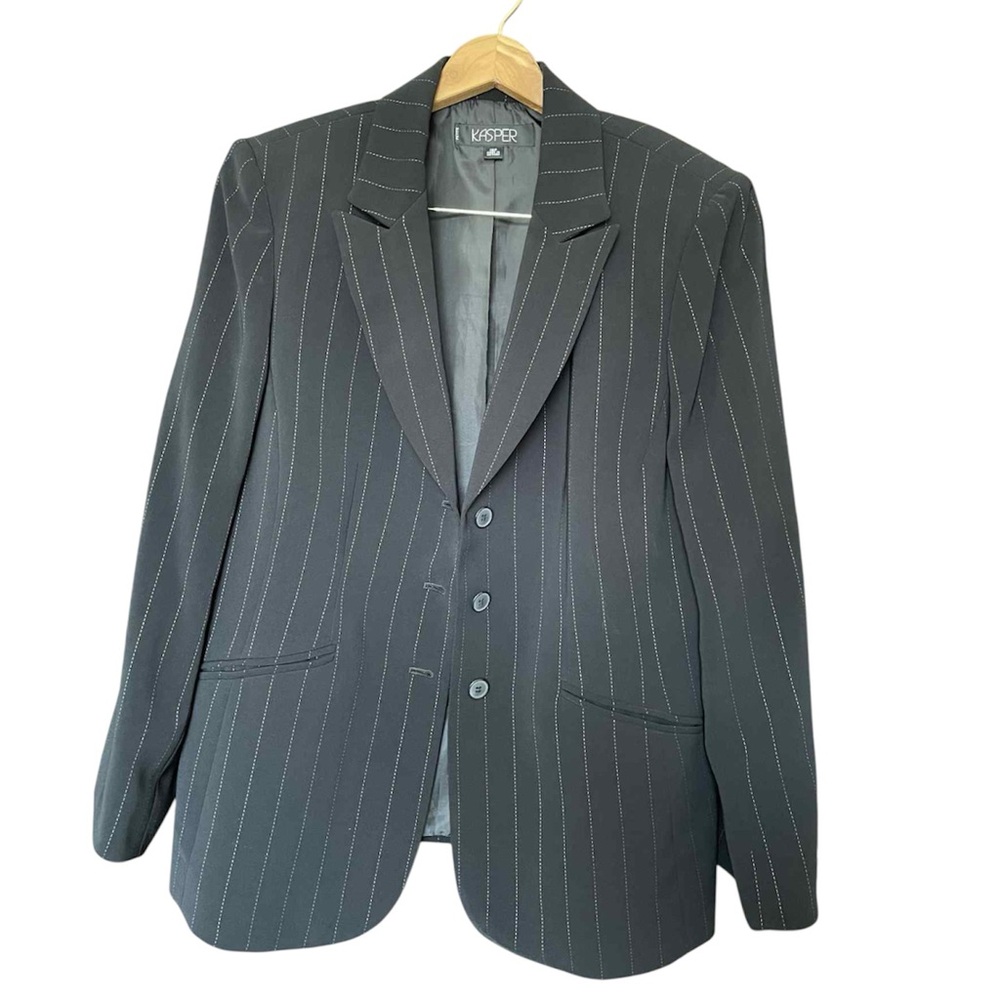 Kasper Black Sport Coat with Notched Lapels